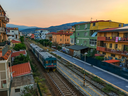 Sulle Tracce di un Viaggio: memorie e futuro sui binari del Sud